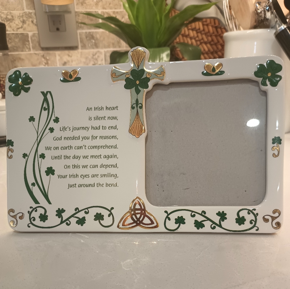 Celtic Elegance Remembrance Picture Frame with Prayer Green and Gold Accents